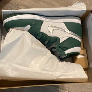 Air Jordan 1 retro high OG gorge green/metallic
